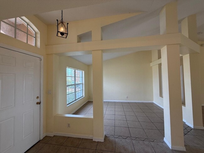 974 SW California Blvd in Port St. Lucie, FL - Building Photo - Building Photo
