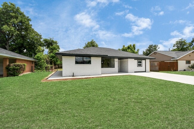 638 Spell St in Houston, TX - Building Photo - Building Photo