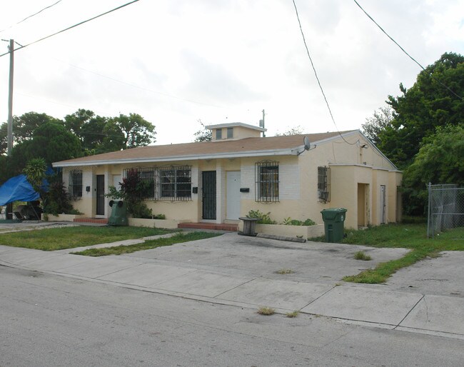 10-16 NE 56th St in Miami, FL - Building Photo - Building Photo