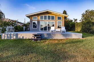 4506 Floramar Terrace in New Port Richey, FL - Building Photo - Building Photo