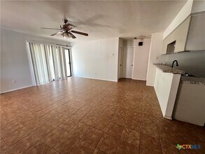 314 Craddock Ave in San Marcos, TX - Building Photo - Building Photo