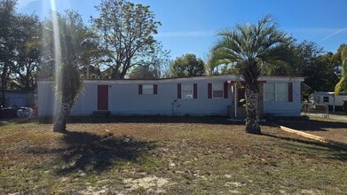4634 Sunnyside Dr in Fruitland Park, FL - Building Photo - Building Photo