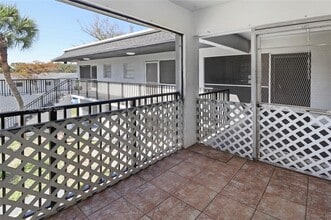 133 SE 4th Ave in Hallandale Beach, FL - Foto de edificio - Building Photo