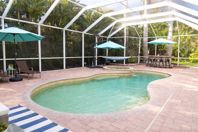 property at 2412 Clematis St