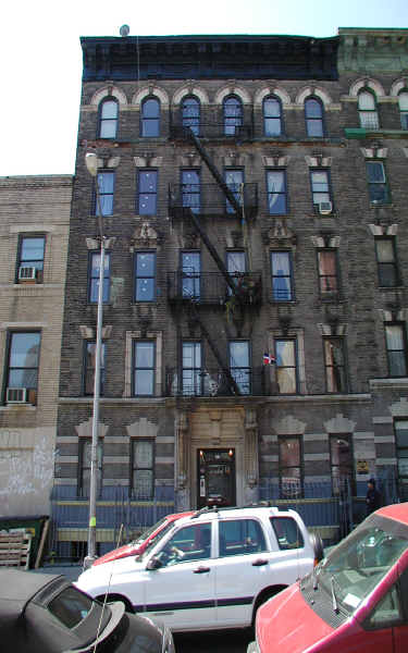 502 W 180th St in New York, NY - Building Photo