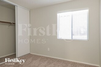 664 Moonlight Mesa Dr in Henderson, NV - Building Photo - Building Photo