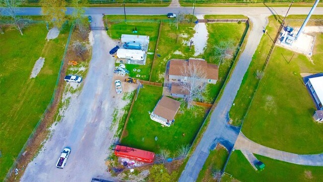 6418 Treaschwig Rd in Spring, TX - Building Photo - Building Photo