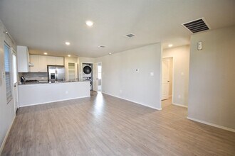 6546 Augustus Magee in San Antonio, TX - Building Photo - Building Photo