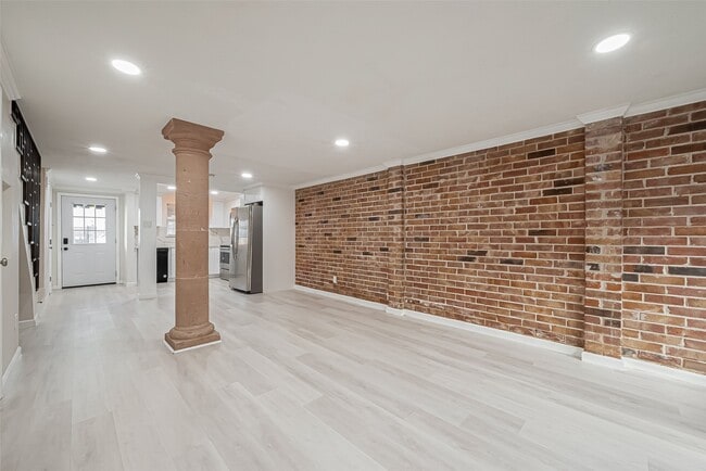 12 Hyde Park Blvd in Houston, TX - Building Photo - Building Photo