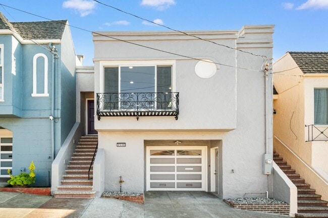 property at 2546 35th Ave