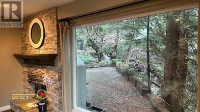 551 St Andrews Rd in West Vancouver, BC - Building Photo - Building Photo
