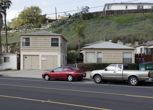 3224-3228 Reynard Way in San Diego, CA - Building Photo - Building Photo