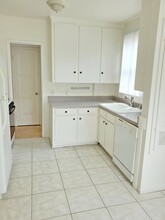 11740 Missouri Ave, Unit 11740 in Los Angeles, CA - Building Photo - Building Photo