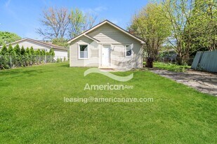 8107 Janis St in Shelby Township, MI - Building Photo