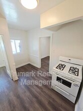 1457 E Wilson Ave in Glendale, CA - Building Photo - Building Photo