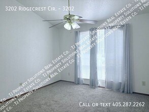 3202 Ridgecrest Cir in Norman, OK - Building Photo - Building Photo