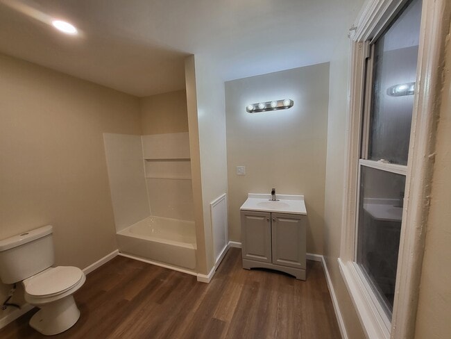 property at 1313 W Rush St