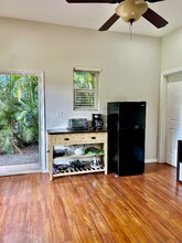 263 Kenolio Rd in Kihei, HI - Building Photo - Building Photo