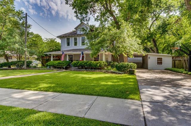 708 W Marvin Ave in Waxahachie, TX - Building Photo