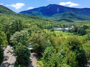 1896 Highway 80 S in Burnsville, NC - Building Photo - Building Photo