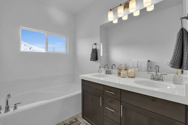 1563 N 1870 E in Spanish Fork, UT - Building Photo - Building Photo