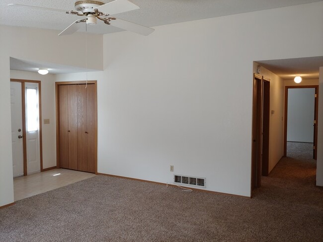8418 Everett Way, Unit D in Arvada, CO - Building Photo - Building Photo