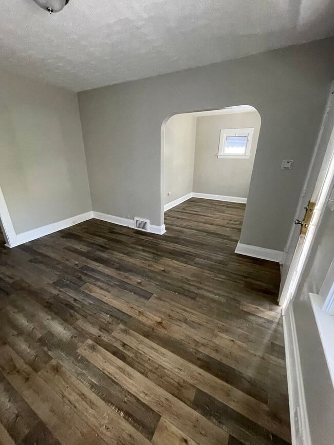 9905 Dunlap Ave in Cleveland, OH - Building Photo - Building Photo