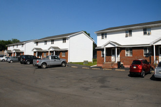 785 Wyoming Ave in Wyoming, PA - Foto de edificio - Building Photo