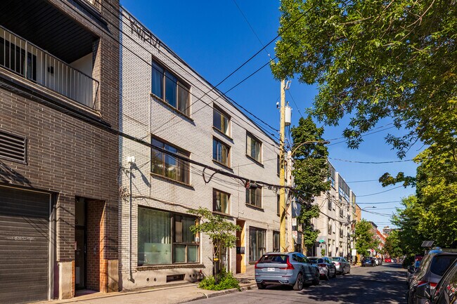 4450-4454 Rue Saint-Dominique in Montréal, QC - Building Photo - Building Photo