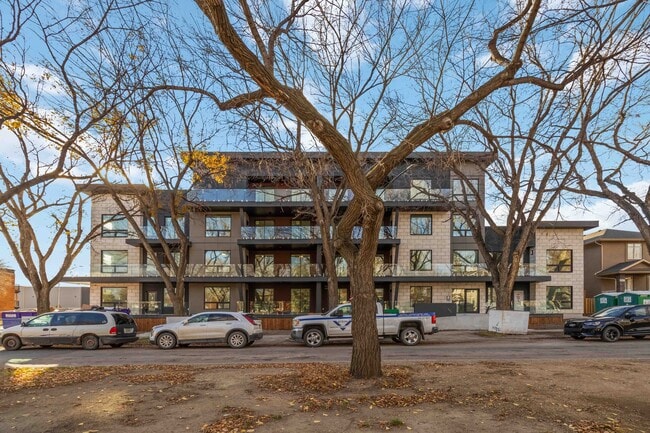 1414-1414 Main St in Saskatoon, SK - Building Photo - Building Photo