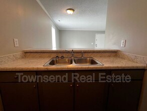 5846 Century Oaks Dr in Fayetteville, NC - Building Photo - Building Photo