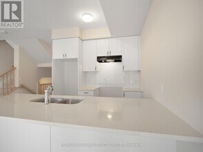 420 Mishi Private in Ottawa, ON - Building Photo - Building Photo