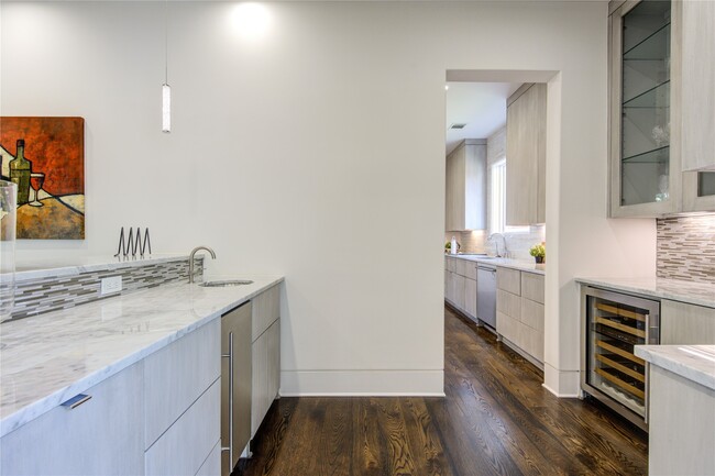 property at 5202 Chesapeake Way