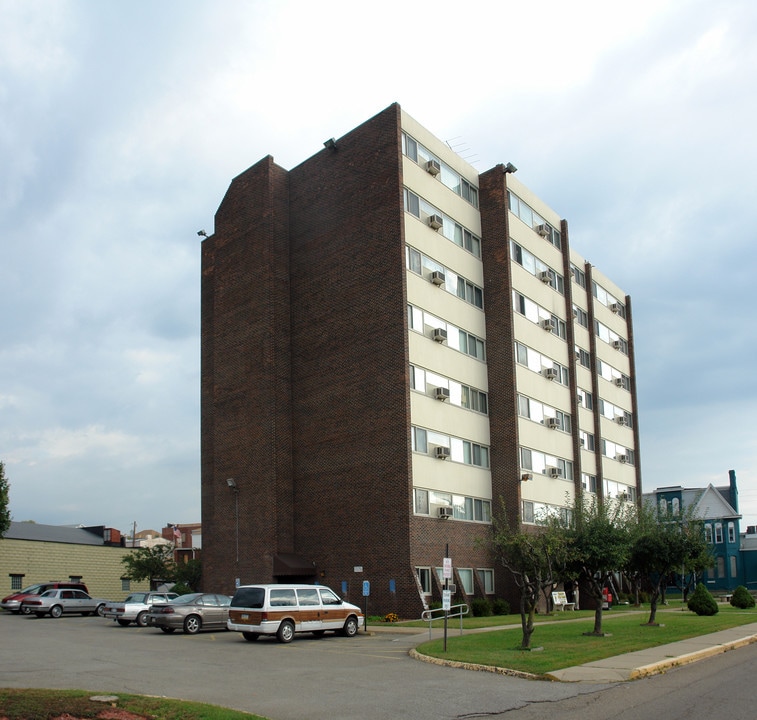 Rachel Carson Hall in Tarentum, PA - Building Photo