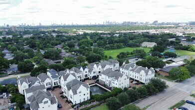 9941 Woodwind Ln N in Houston, TX - Building Photo - Building Photo