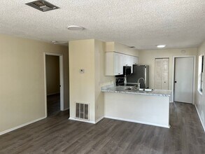 611 23rd Ave E in Bradenton, FL - Building Photo - Building Photo