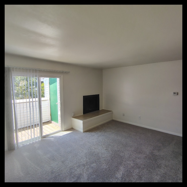 600 Reusens Rd, Unit D38 in Lynchburg, VA - Foto de edificio - Building Photo