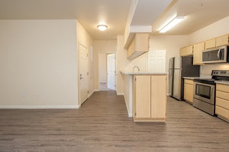 Stoneridge in Roseville, CA - Building Photo - Building Photo
