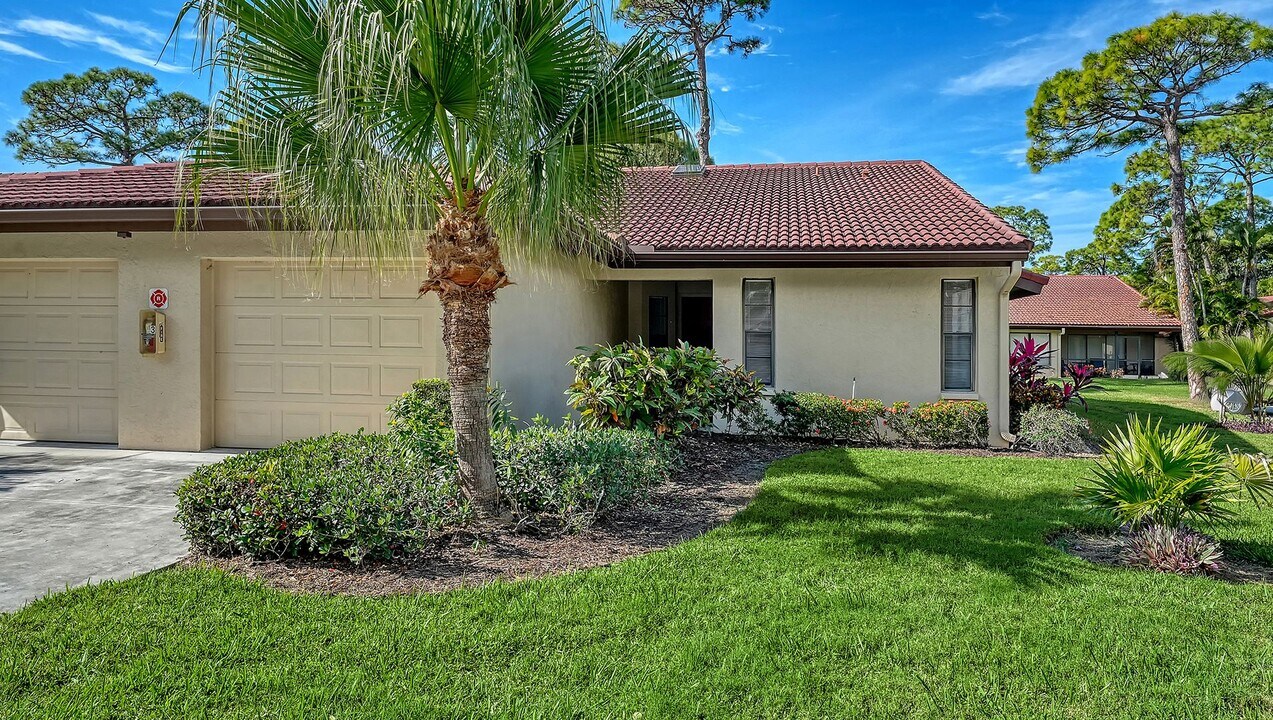 3711 Pinecone Ct in Sarasota, FL - Building Photo