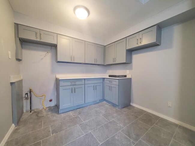 282 Lexington Ave, Unit 1F