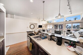 217 E Washington St in Ann Arbor, MI - Building Photo - Building Photo