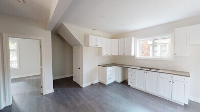 374 Louisa St in Kitchener, ON - Building Photo - Building Photo