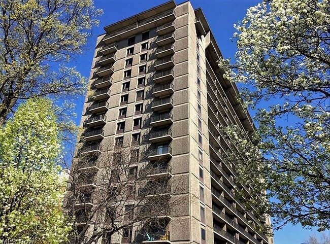 property at 12500 Edgewater Dr