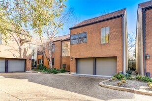 5300 Mercer St in Houston, TX - Building Photo