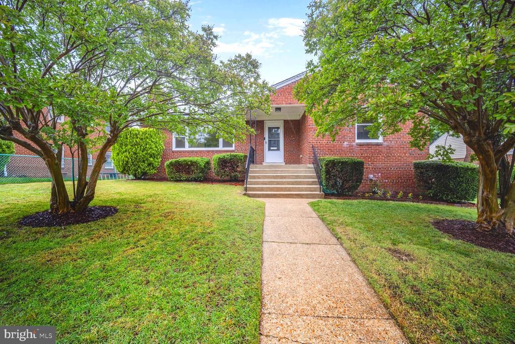 4609 22nd Ave in Mount Rainier, MD - Building Photo