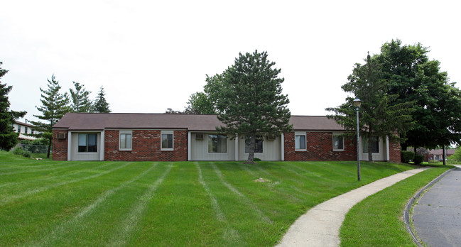 Vandalia Village Apartments in Vandalia, OH - Building Photo - Building Photo