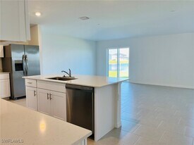 17603 Paradiso Wy in North Fort Myers, FL - Building Photo