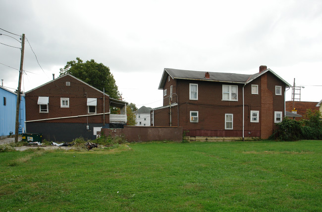 1038 6th St in Charleston, WV - Building Photo - Building Photo