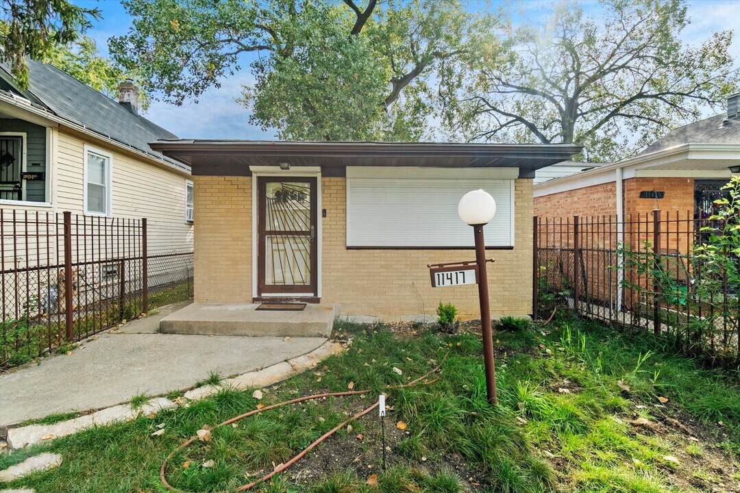 11417 S Church St in Chicago, IL - Building Photo