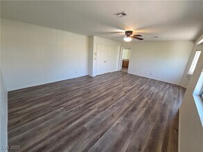 8204 Tivoli Cove Dr in Las Vegas, NV - Building Photo - Building Photo